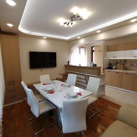 Апартамент Лукс Царевец-Център Veliko Tarnovo Exterior foto